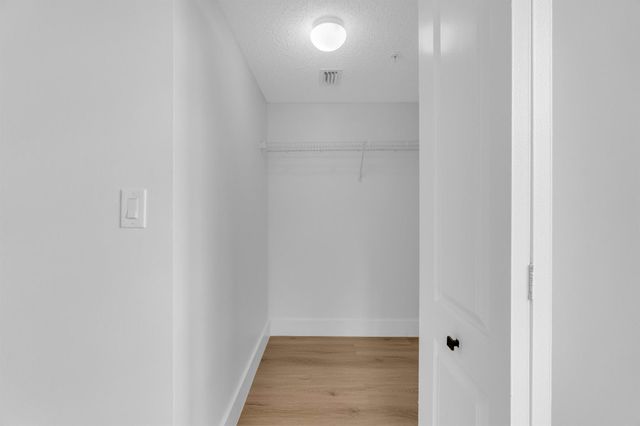 400 Crestwood Court N 420, Royal Palm Beach, FL 33411