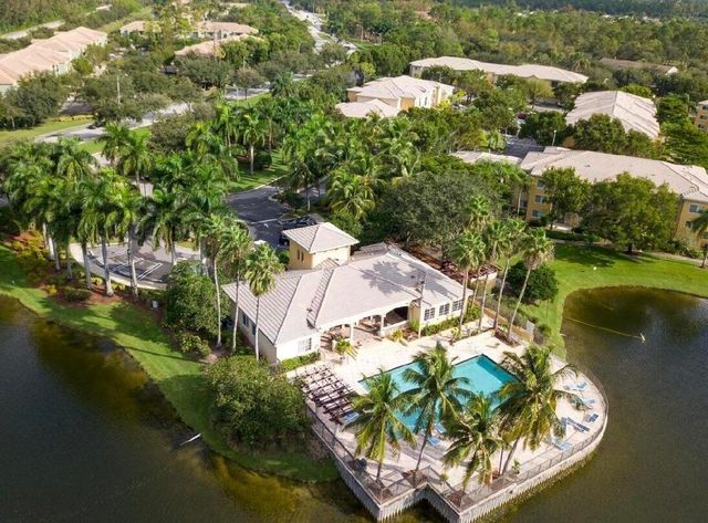 400 Crestwood Court N 420, Royal Palm Beach, FL 33411