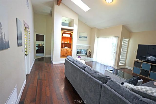 365 N Magnolia, Orange, CA 92866