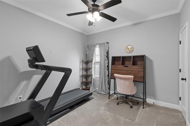 717 Wintergreen Drive, Hewitt, TX 76643