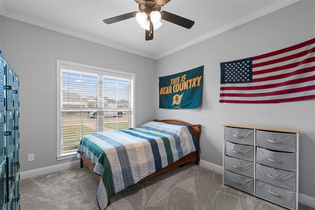 717 Wintergreen Drive, Hewitt, TX 76643