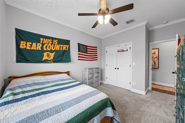 717 Wintergreen Drive, Hewitt, TX 76643