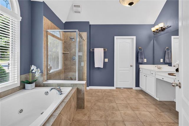 1753 Country Wood Drive, Hoschton, GA 30548