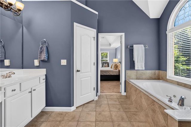 1753 Country Wood Drive, Hoschton, GA 30548