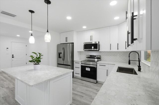 2415 SUTTON ROAD, Lakeland, FL 33810