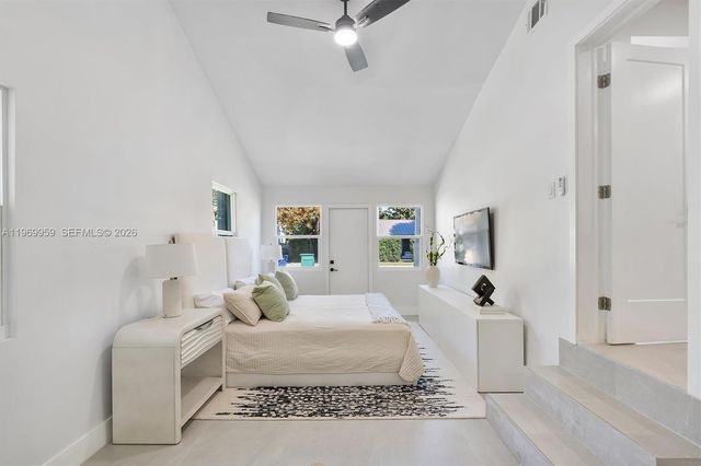 560 NE 110th Ter, Miami, FL 33161