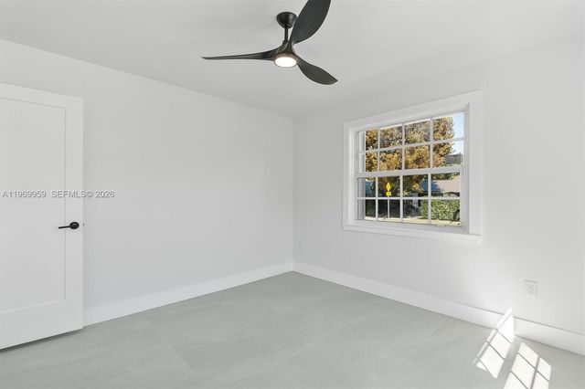 560 NE 110th Ter, Miami, FL 33161