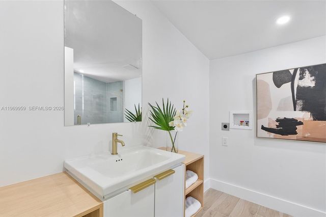 560 NE 110th Ter, Miami, FL 33161