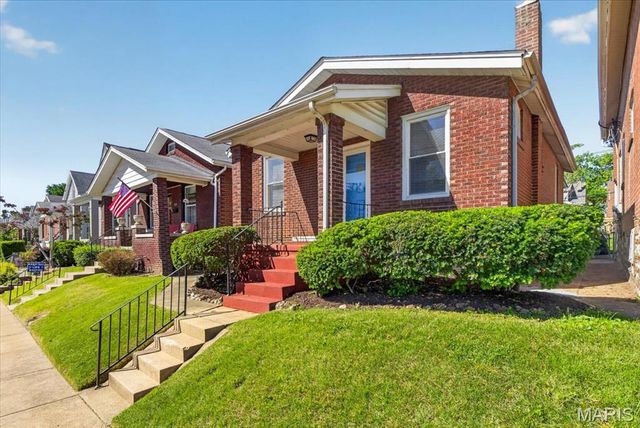 4862 Goethe Avenue, St Louis, MO 63116