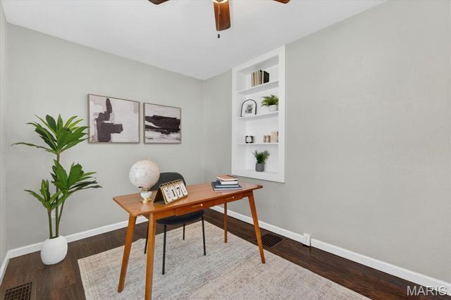 4862 Goethe Avenue, St Louis, MO 63116