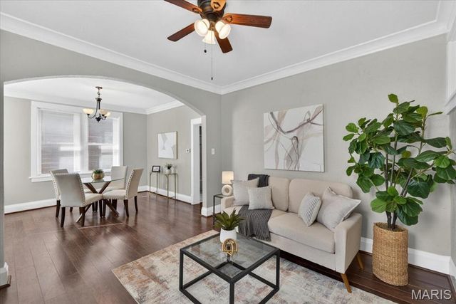 4862 Goethe Avenue, St Louis, MO 63116