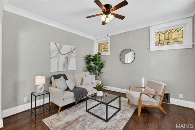 4862 Goethe Avenue, St Louis, MO 63116