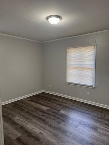 2001 BENTON ST, Memphis, TN 38106