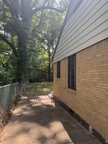 2001 BENTON ST, Memphis, TN 38106