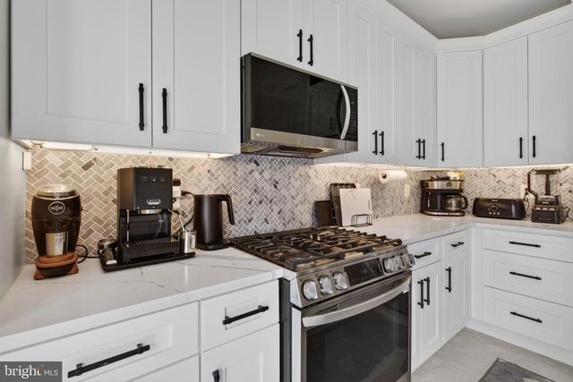 8814 HUNTING LODGE CT, Vienna, VA 22182