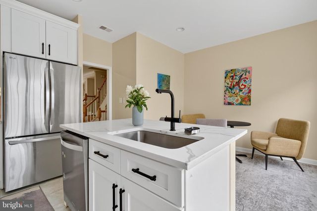 8814 HUNTING LODGE CT, Vienna, VA 22182