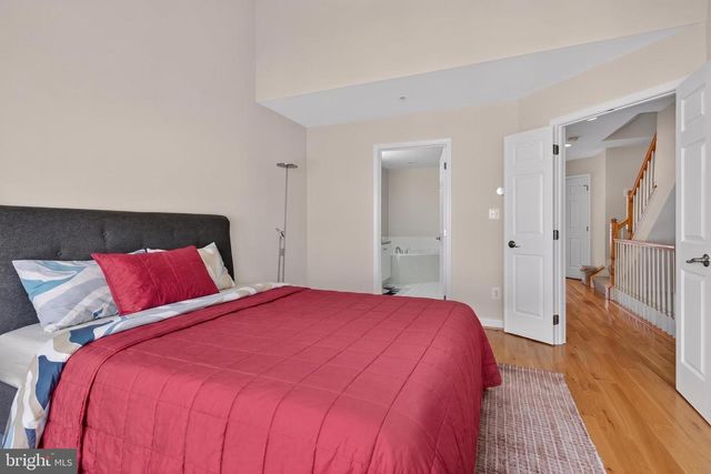 8814 HUNTING LODGE CT, Vienna, VA 22182