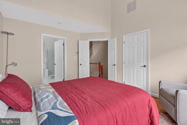 8814 HUNTING LODGE CT, Vienna, VA 22182