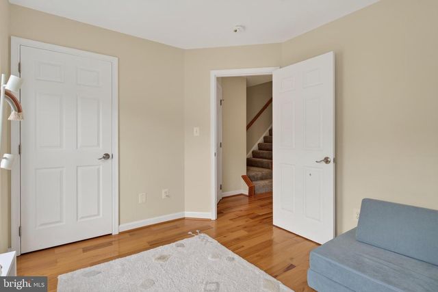 8814 HUNTING LODGE CT, Vienna, VA 22182