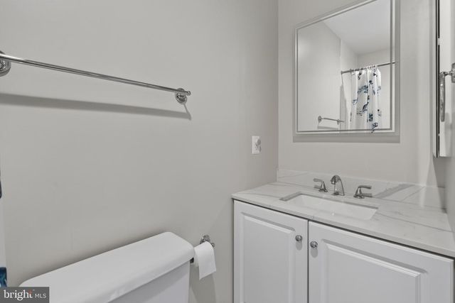 8814 HUNTING LODGE CT, Vienna, VA 22182