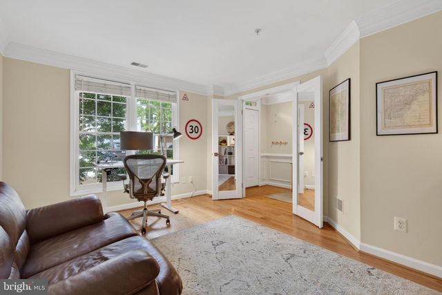 8814 HUNTING LODGE CT, Vienna, VA 22182