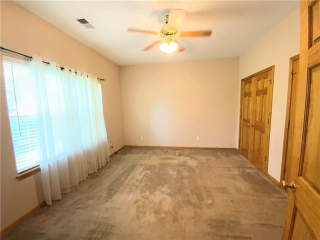 8320 Waverly Avenue, Kansas City, KS 66109