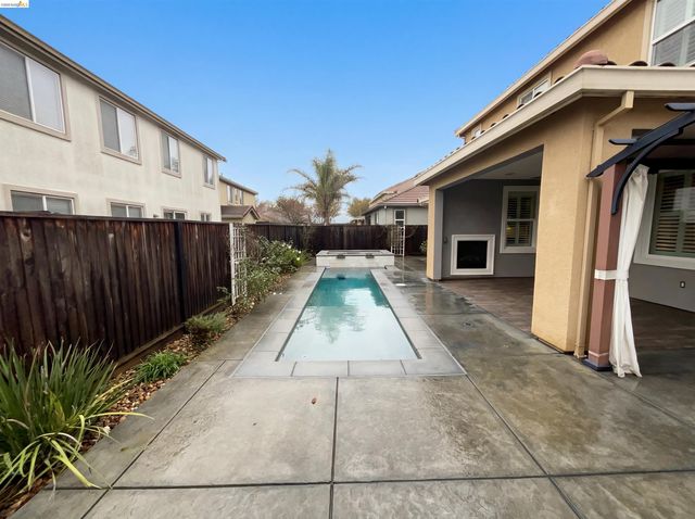 8581 Pinehollow Cir, Discovery Bay, CA 94505