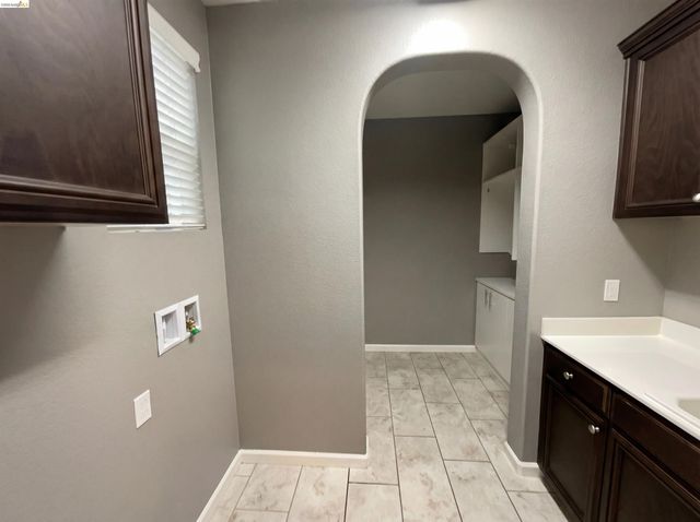 8581 Pinehollow Cir, Discovery Bay, CA 94505