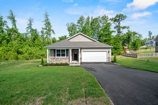 11 RIVER OAK DR, Staunton, VA 24401