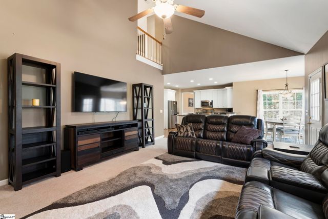 5 Chestnut Hill Place, Simpsonville, SC 29680