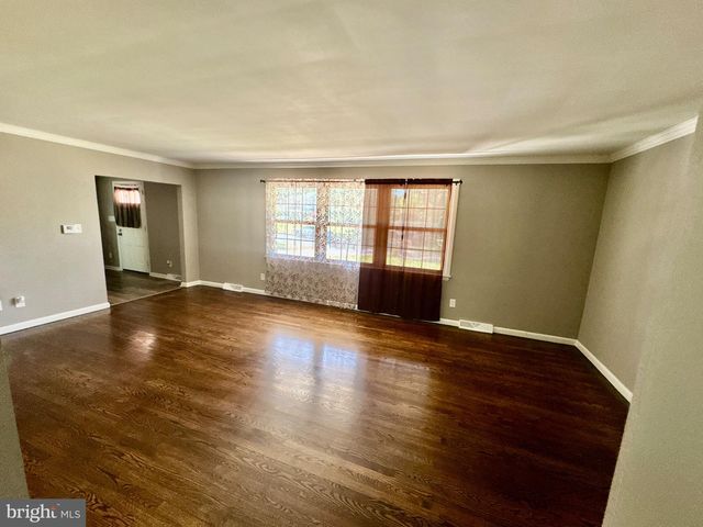 19 OAK DR, Bridgeton, NJ 08302