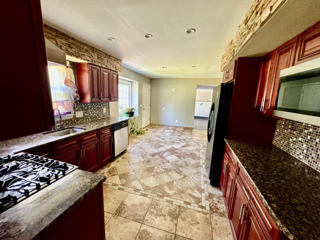 19 OAK DR, Bridgeton, NJ 08302