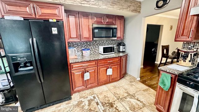 19 OAK DR, Bridgeton, NJ 08302