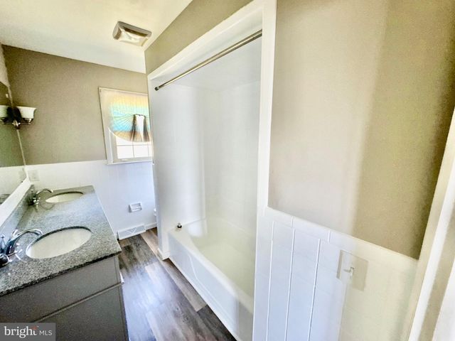 19 OAK DR, Bridgeton, NJ 08302
