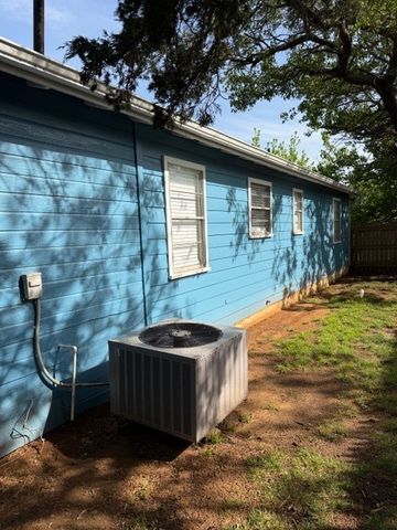 701 N Mirick Avenue, Denison, TX 75020