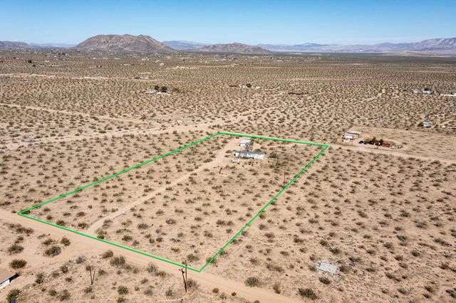 61186 Sespe Street, Landers, CA 92285