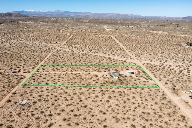 61186 Sespe Street, Landers, CA 92285