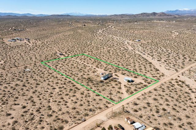 61186 Sespe Street, Landers, CA 92285