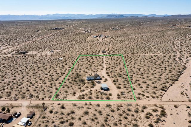 61186 Sespe Street, Landers, CA 92285