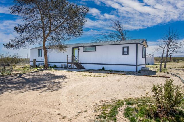 61186 Sespe Street, Landers, CA 92285