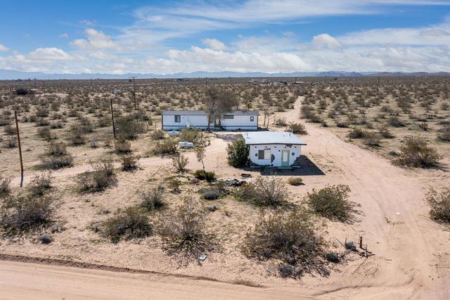 61186 Sespe Street, Landers, CA 92285