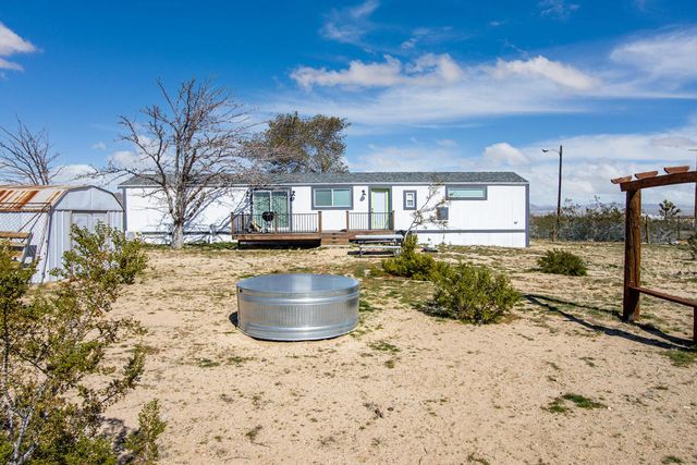 61186 Sespe Street, Landers, CA 92285