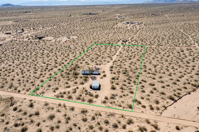61186 Sespe Street, Landers, CA 92285