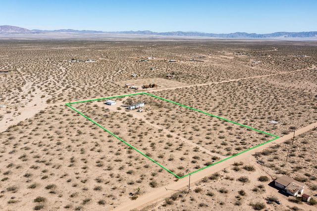 61186 Sespe Street, Landers, CA 92285