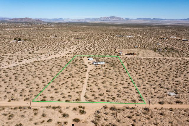 61186 Sespe Street, Landers, CA 92285