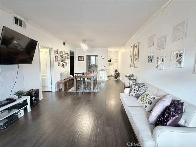 3401 S Bentley, Los Angeles, CA 90034