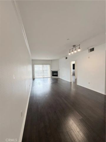 3401 S Bentley, Los Angeles, CA 90034