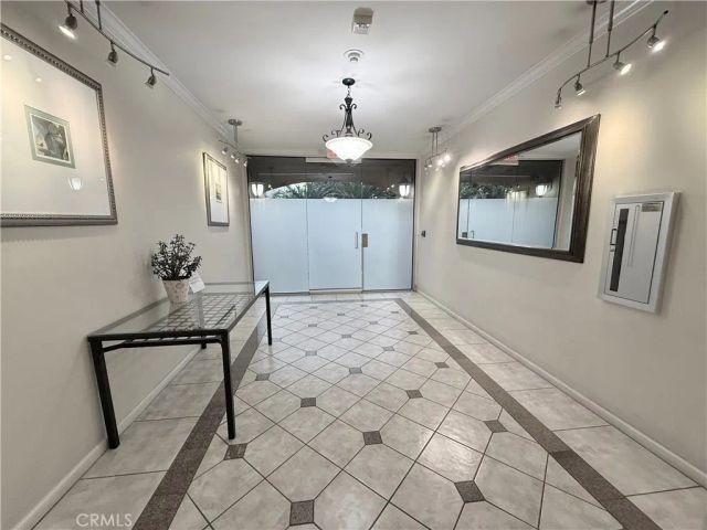 3401 S Bentley, Los Angeles, CA 90034