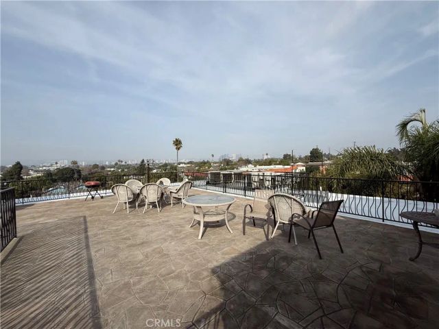 3401 S Bentley, Los Angeles, CA 90034