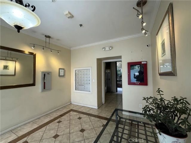 3401 S Bentley, Los Angeles, CA 90034